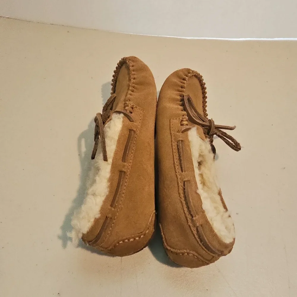 UGG Kid's Youth 1 EU 31 Dakota Slipper Style 5296 - Chestnut Slip-On Shoes